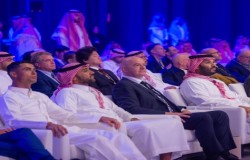 ¤ رونالدو با لباس عربی کنار بن سلمان و اینفانتینو ¤